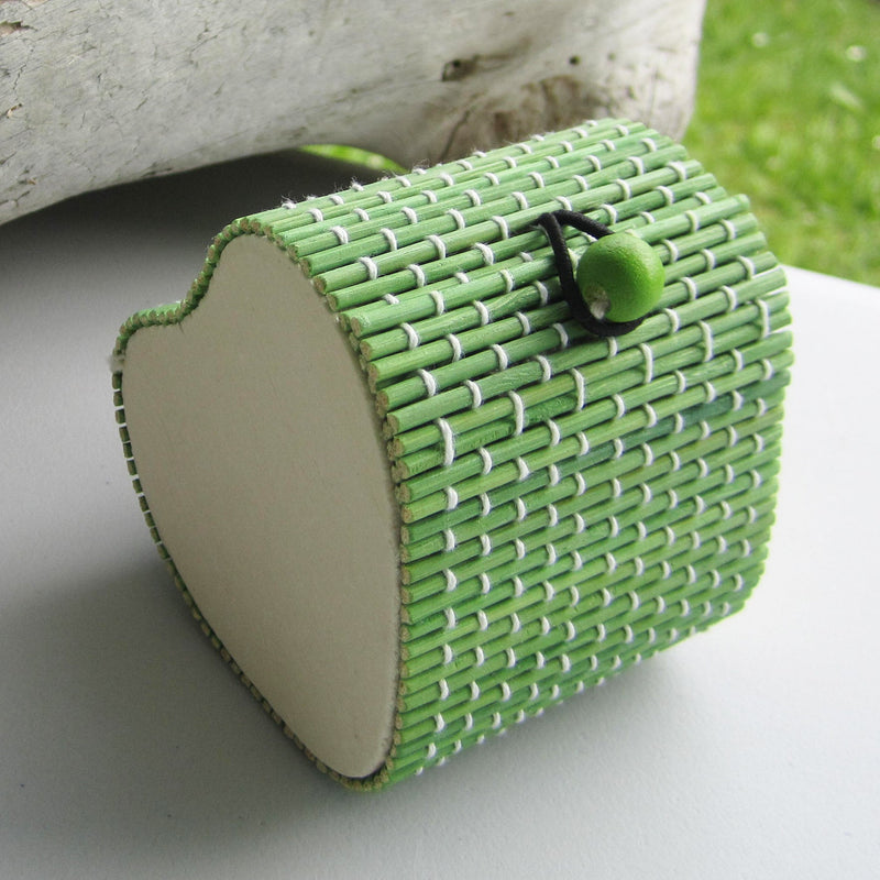 Simple Cute Heart Shaped Bamboo Storage Box - Green