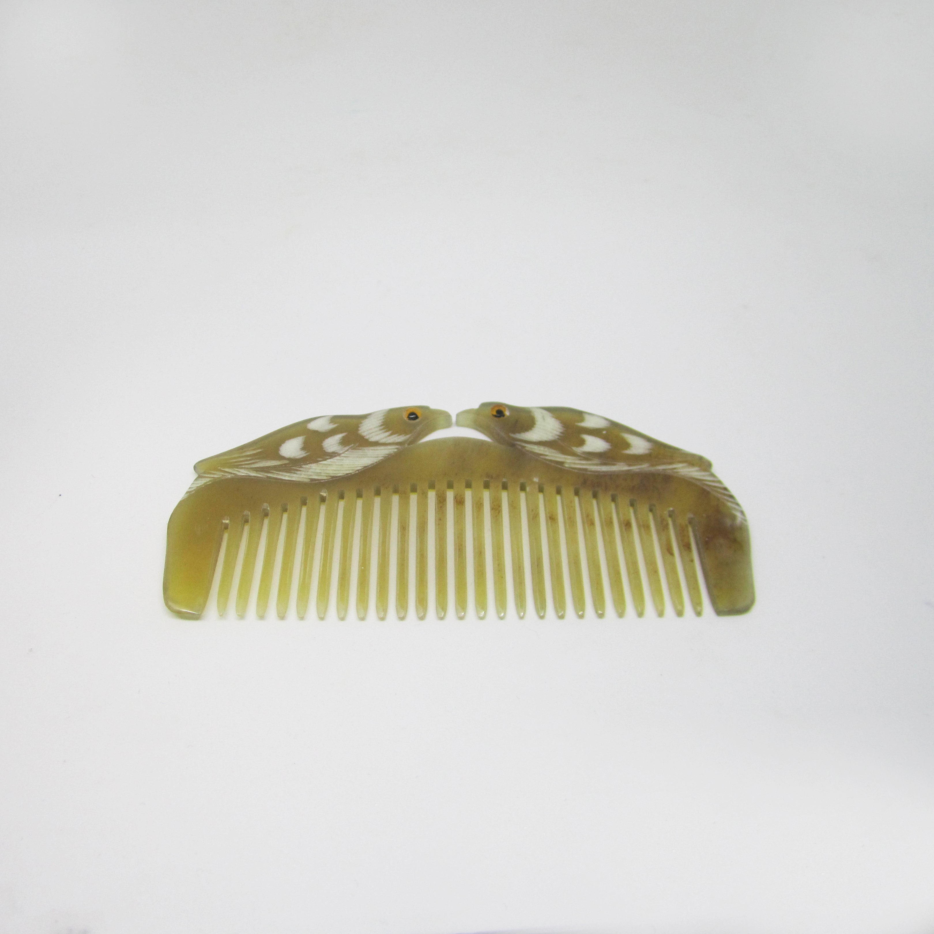 Tibet Hand Carved Yak Horn Combs - WHITE Love Birds Kissing - STYLE 1