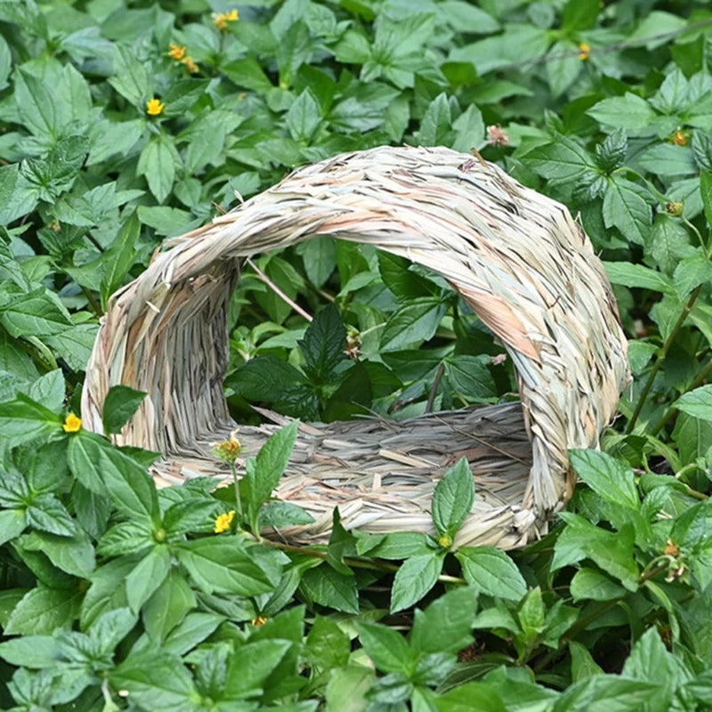 Natural straw woven bunny rabbit, hamsters, chinchillas, mice and other small pets nest tunnel