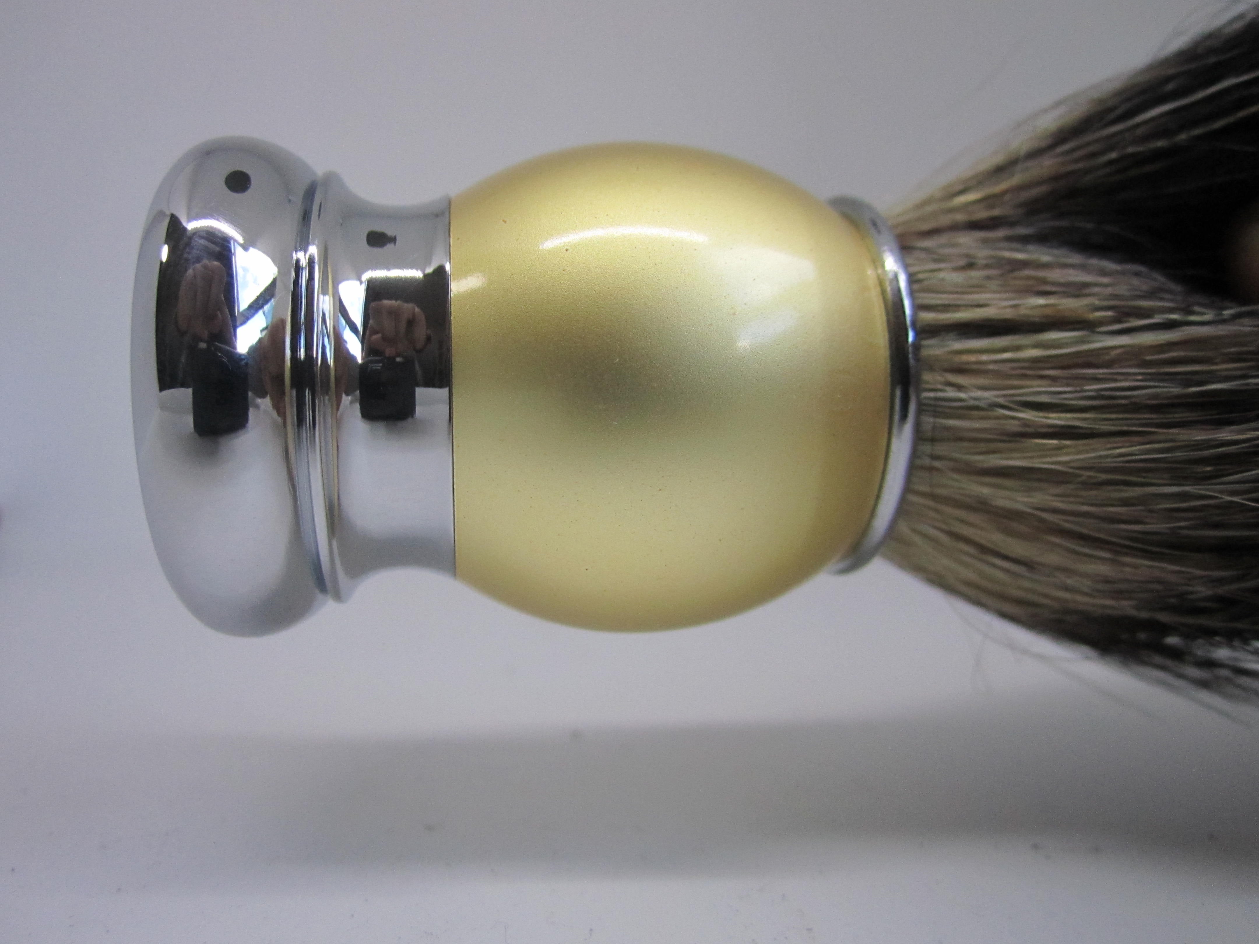 Pearl Pure Badger Hair Shaving Brush (Gold)
