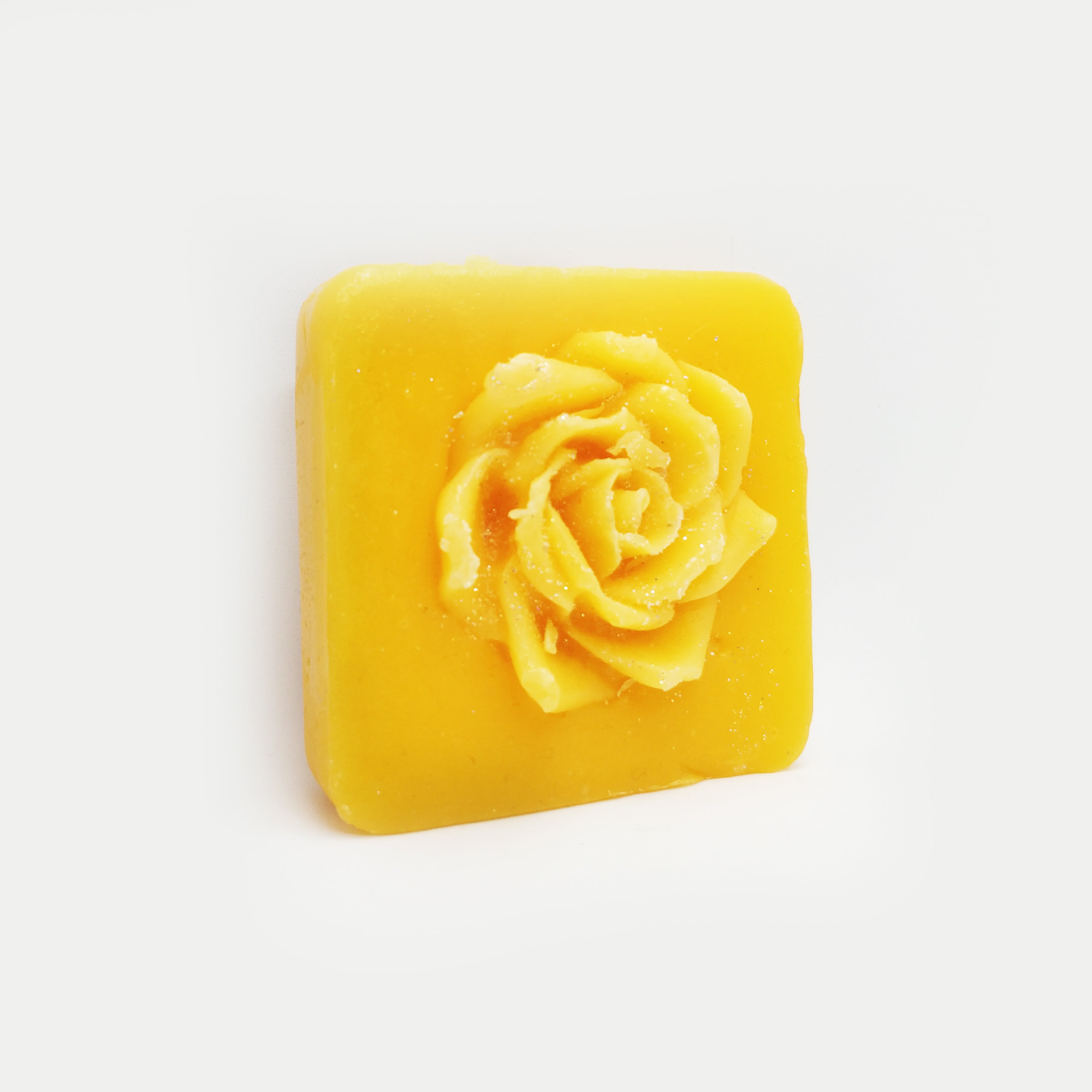 RIMURIMU Handmade Pure Vitamin C Cleansing Designer Bath Soap