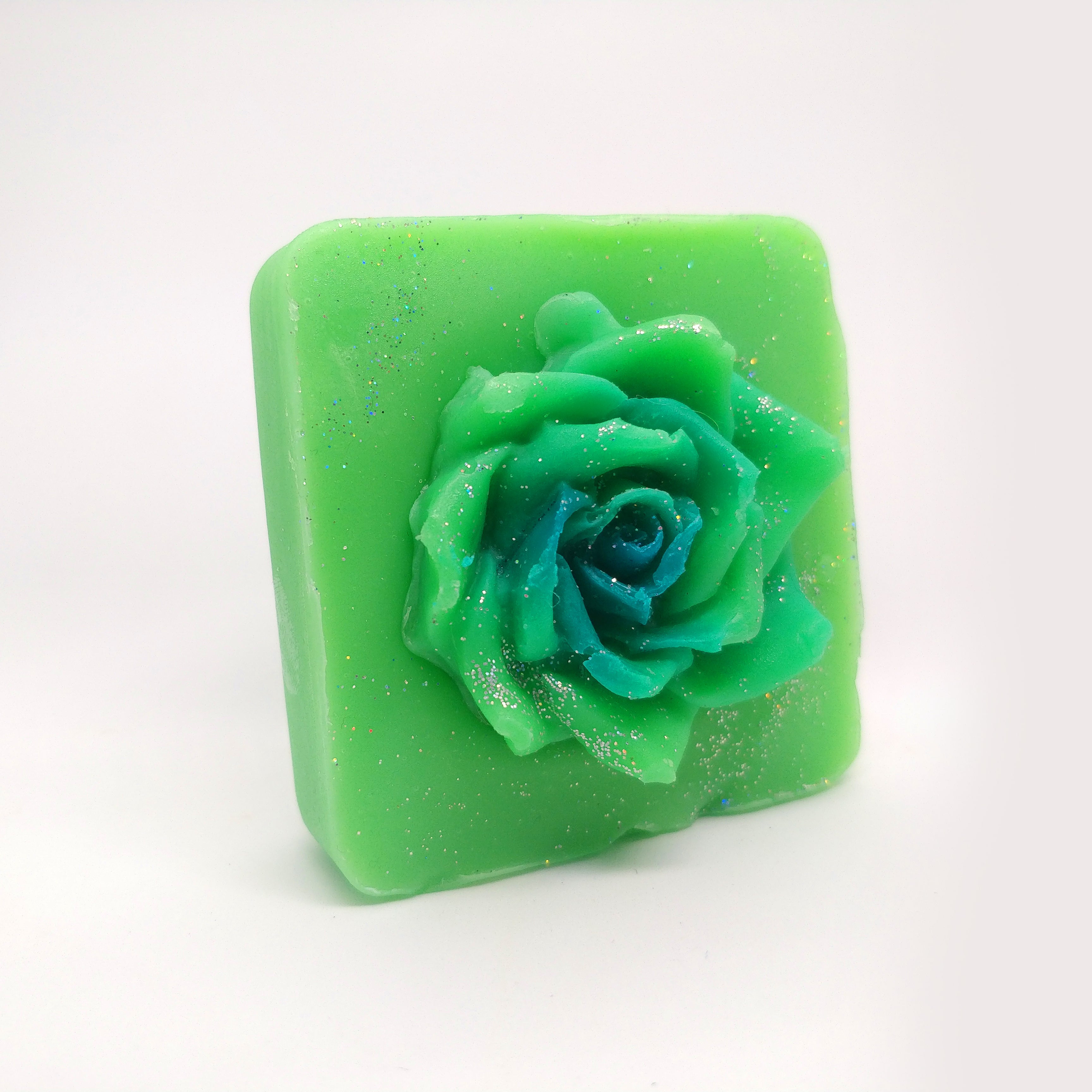 RIMURIMU Handmade Natural Neem & Aloe Vera Designer Bath Soap