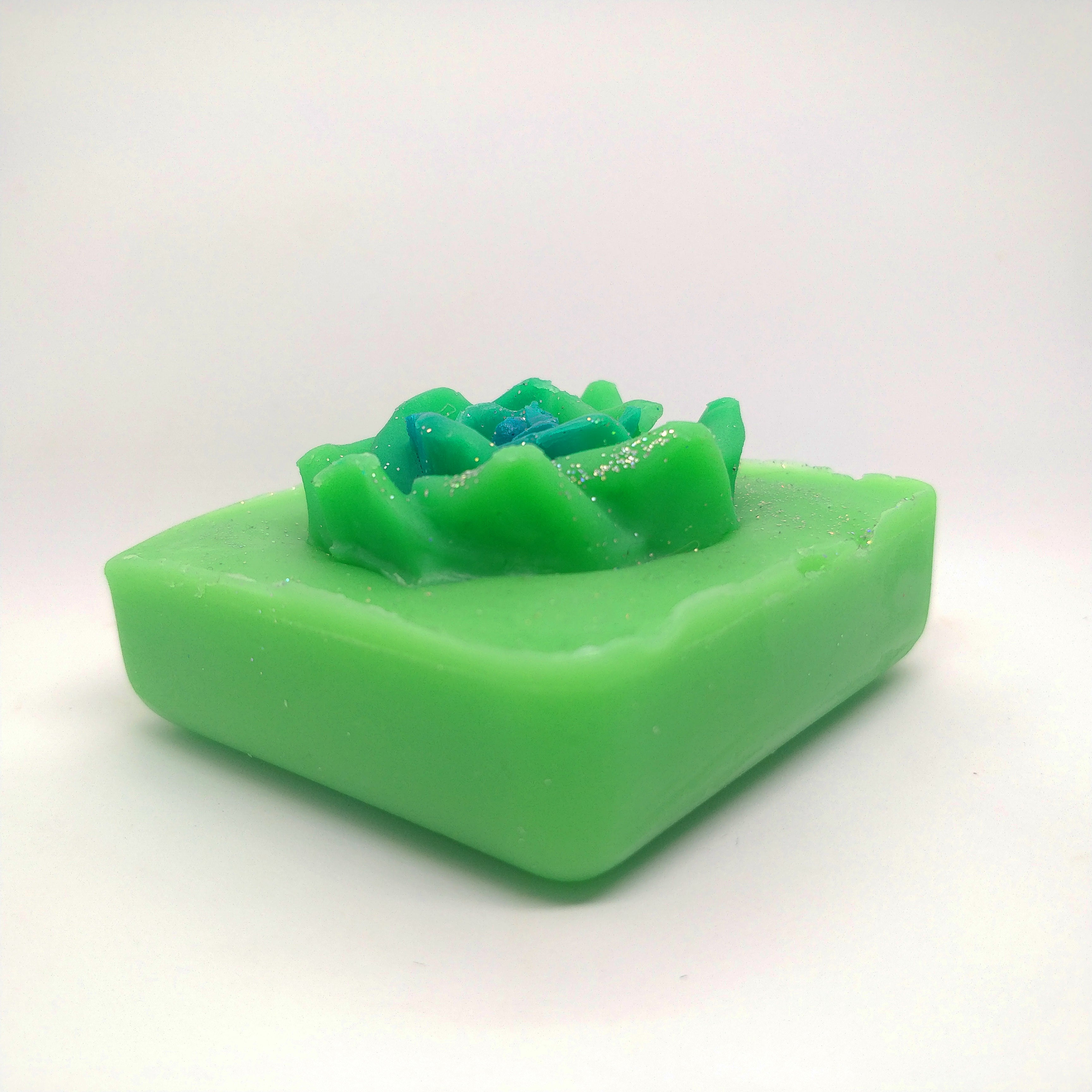 RIMURIMU Handmade Natural Neem & Aloe Vera Designer Bath Soap