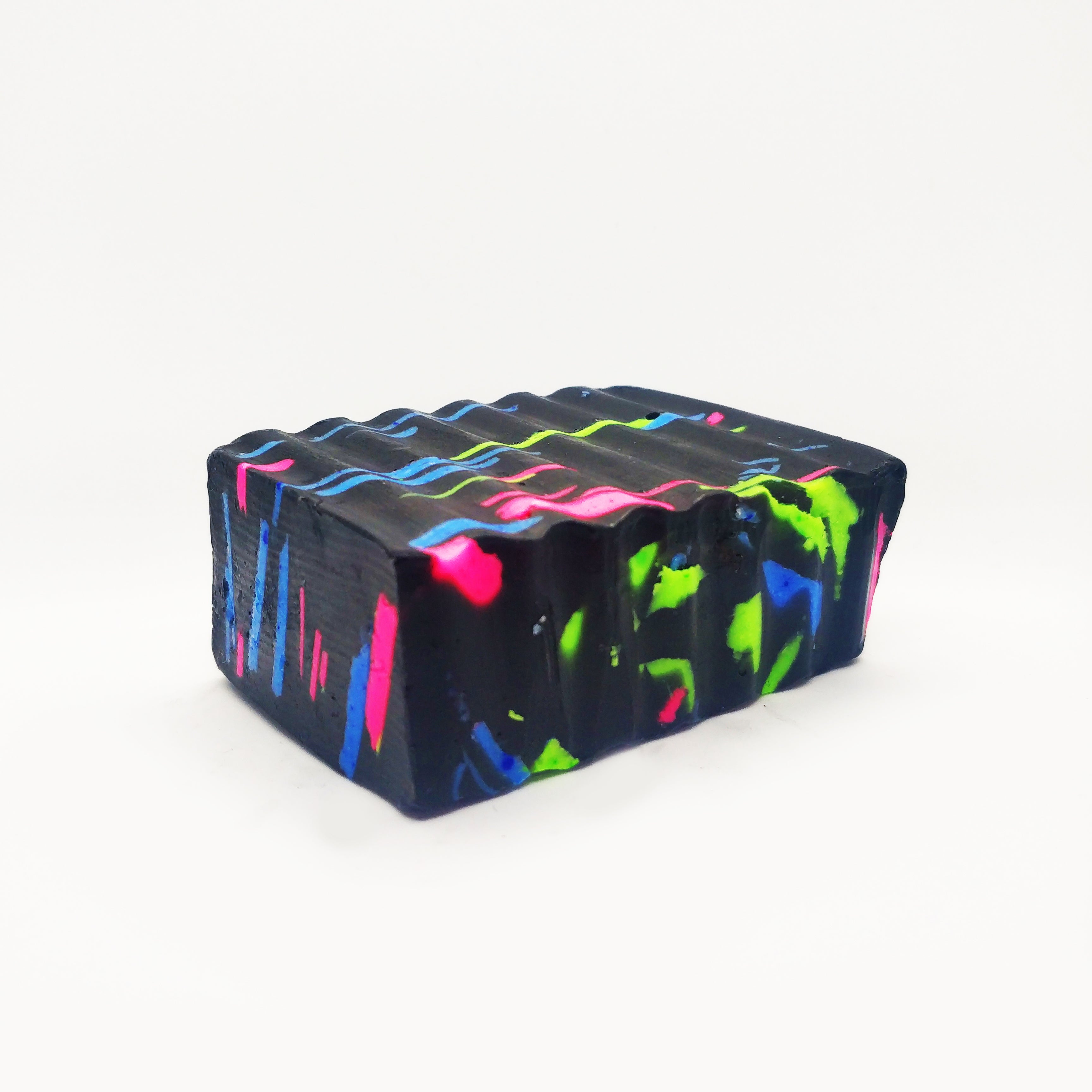 RIMURIMU Handmade Charcoal Activated Elixir Black & Avocado Designer Bath Soap