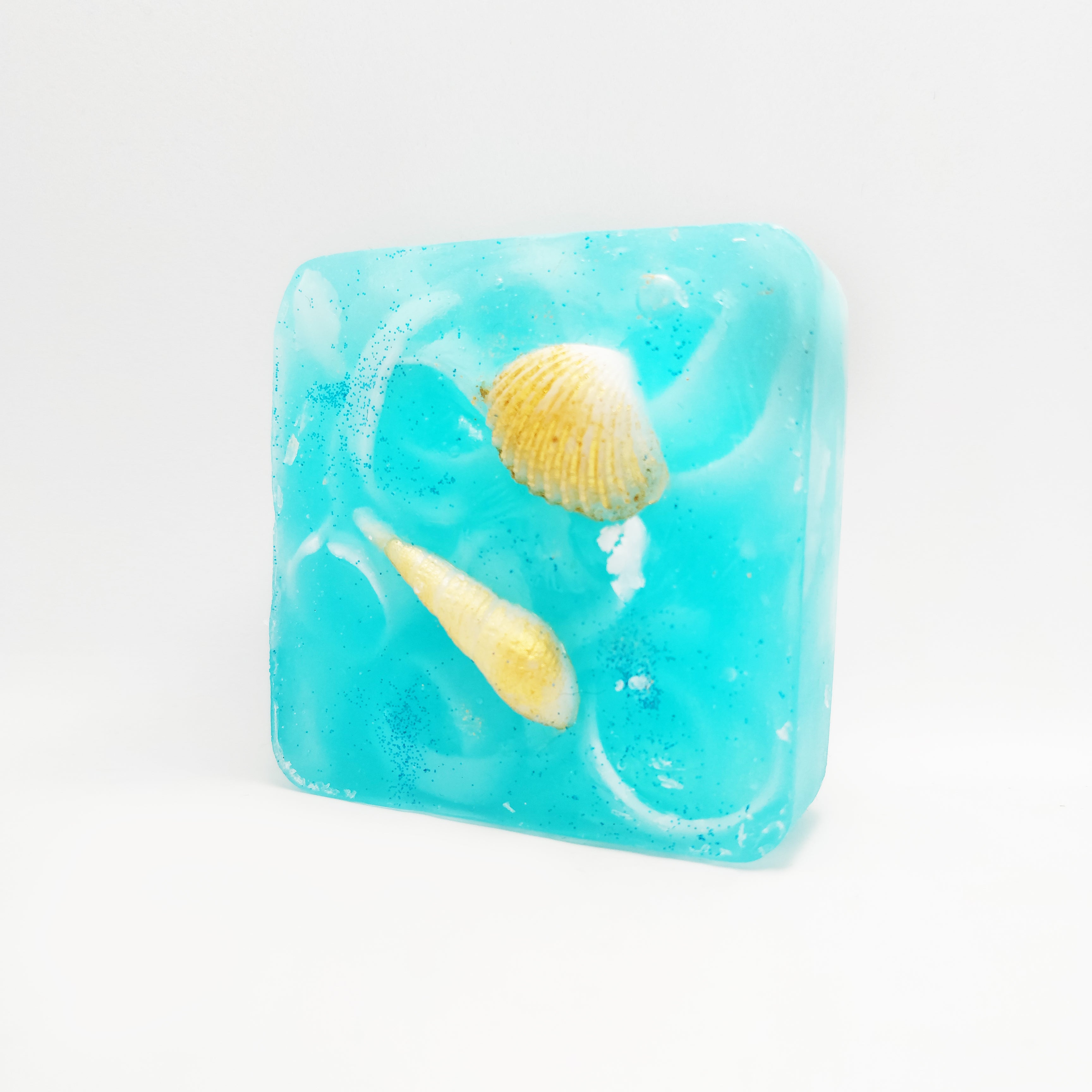 RIMURIMU Handmade Arctic Blue Oyster Peppermint Designer Bath Soap