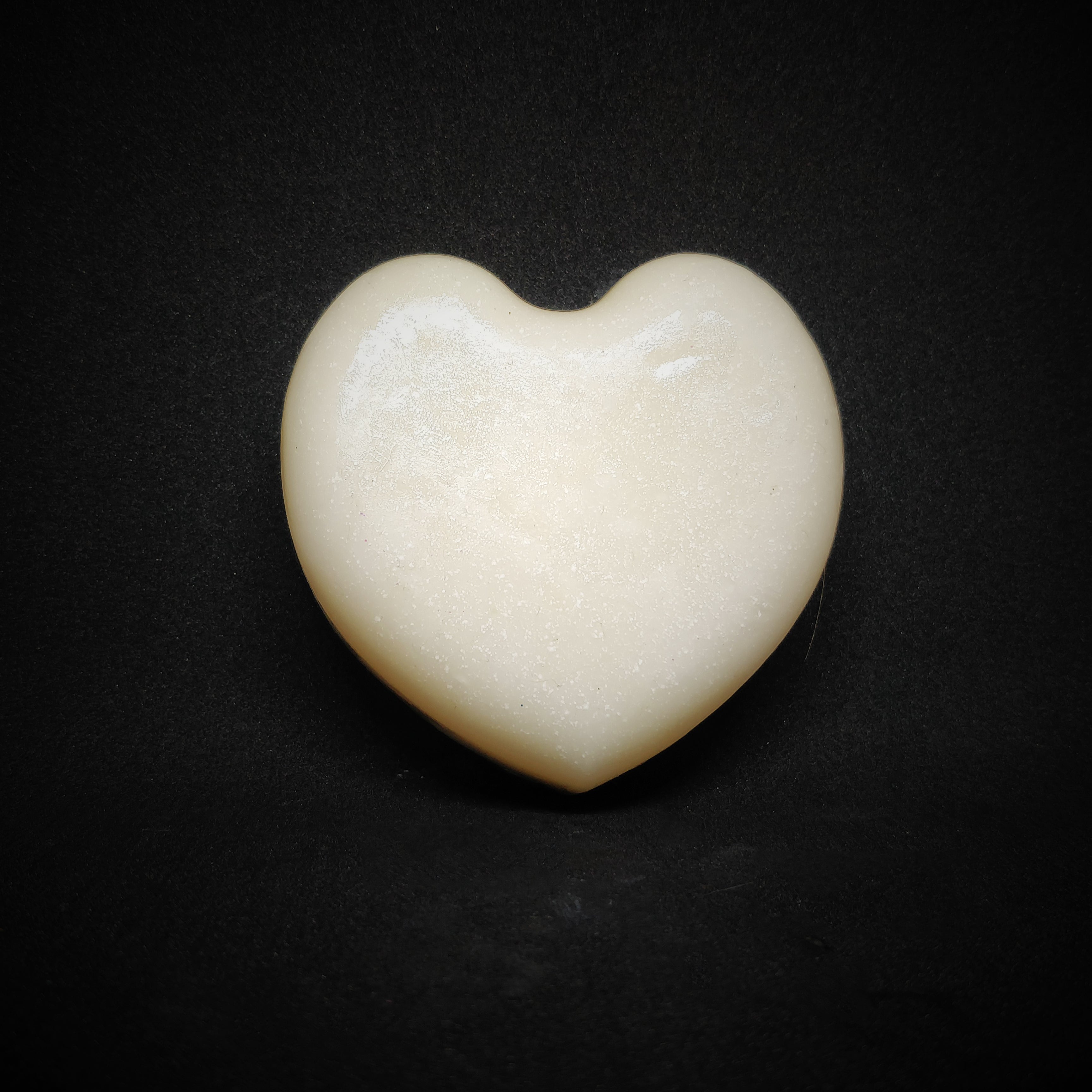 RIMURIMU Handmade Botanical Rose & Coconut Designer Bath Soap