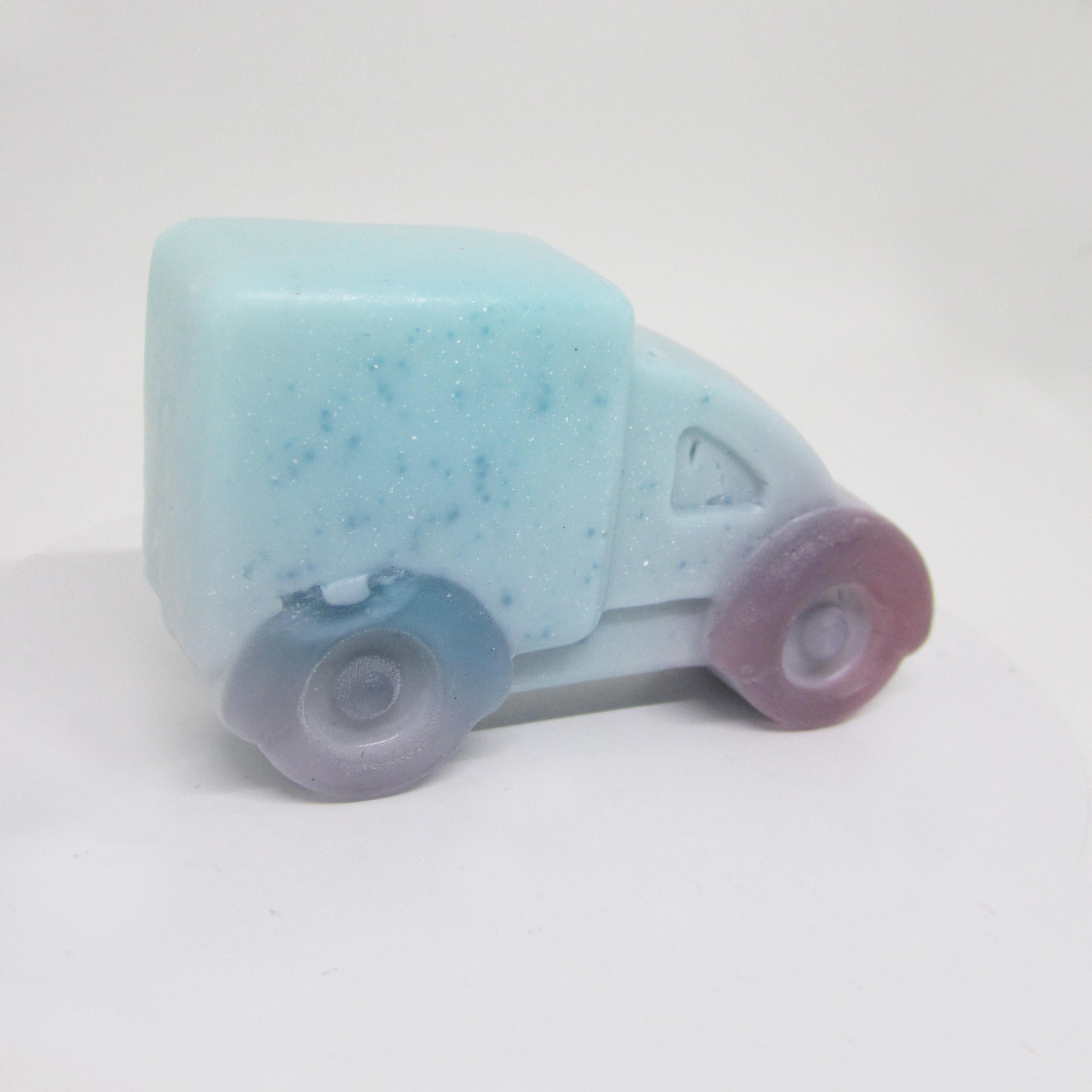RIMURIMU Handmade Kids Blue Van Natural Soap
