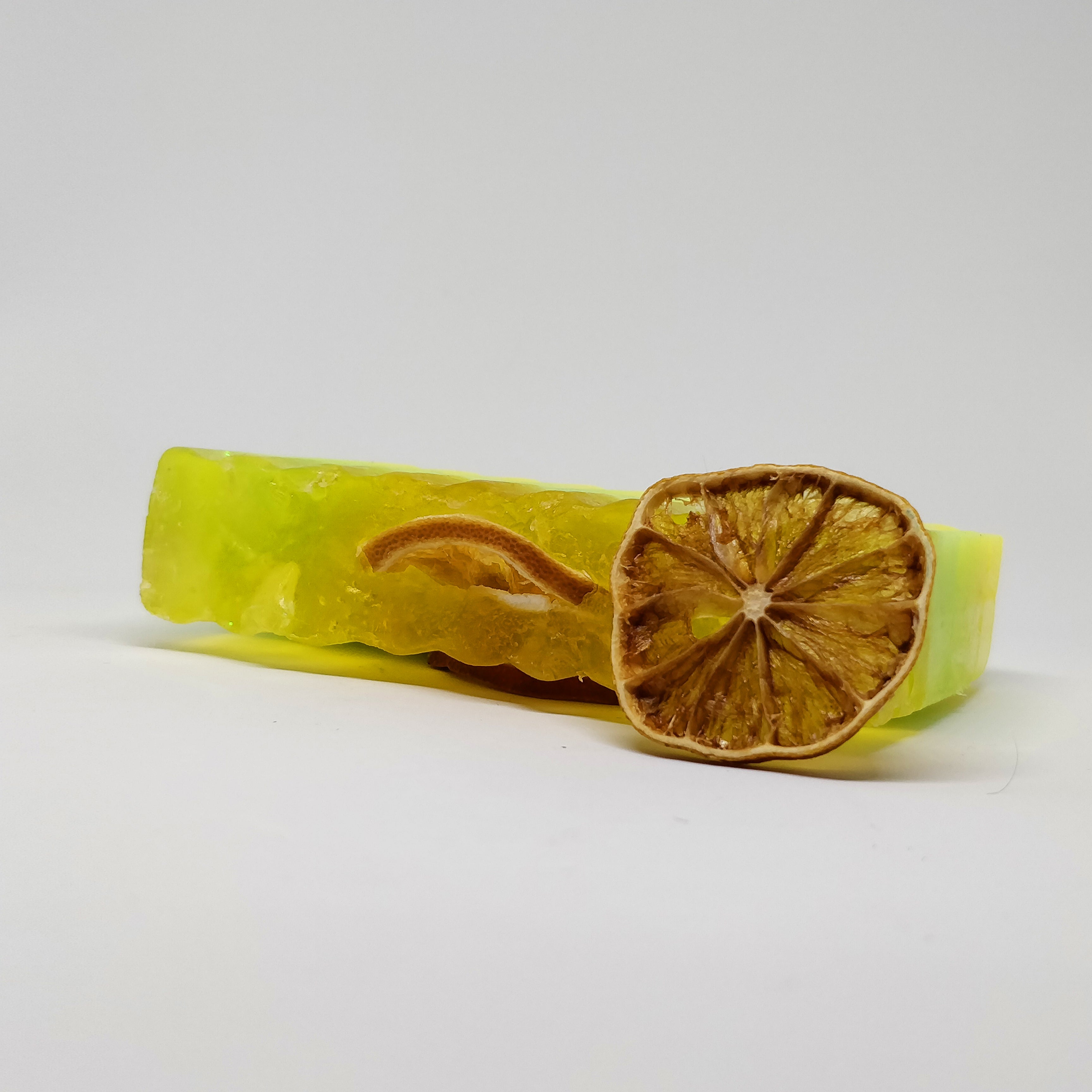 RIMURIMU Handmade Natural Lemon Designer Bath Soap