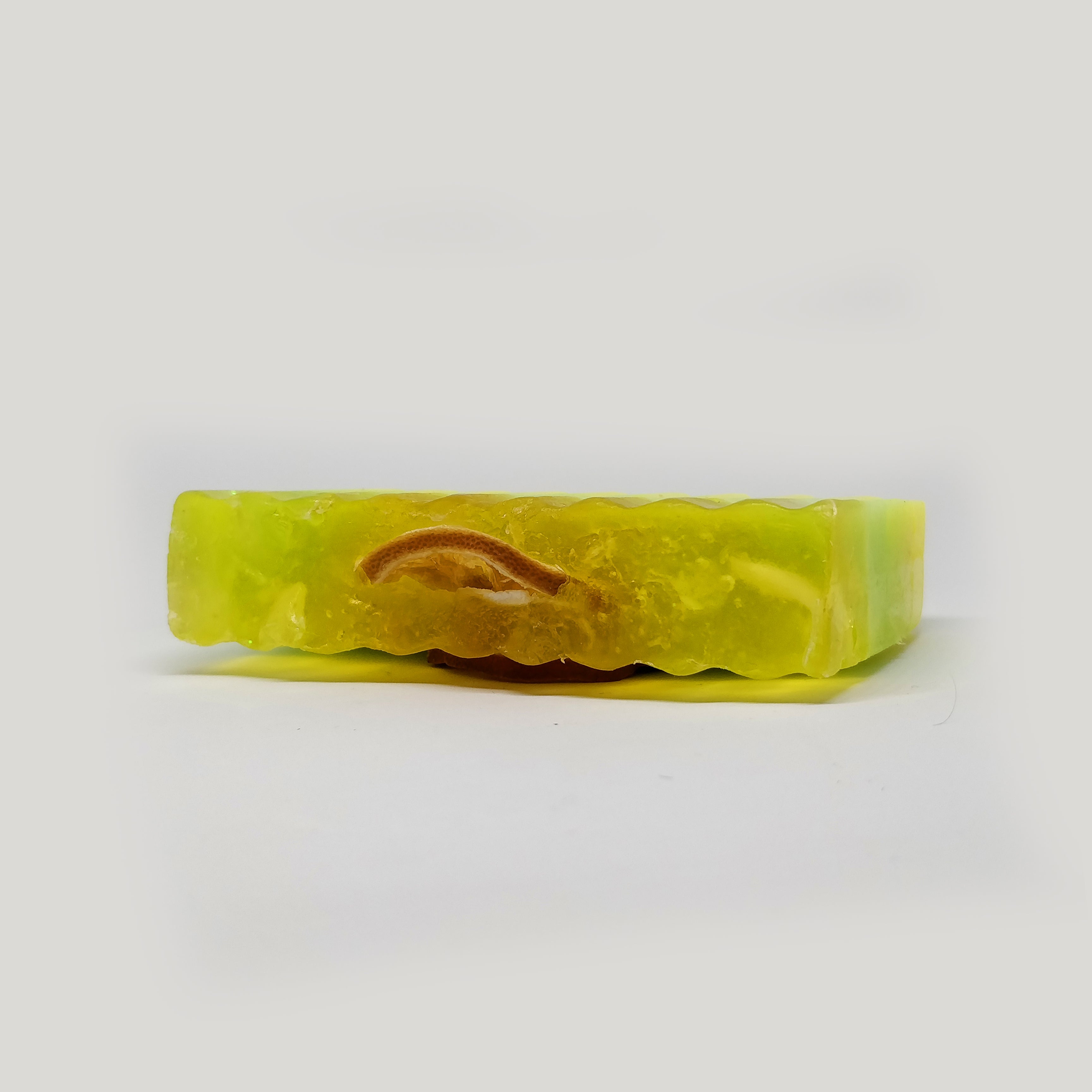 RIMURIMU Handmade Natural Lemon Designer Bath Soap