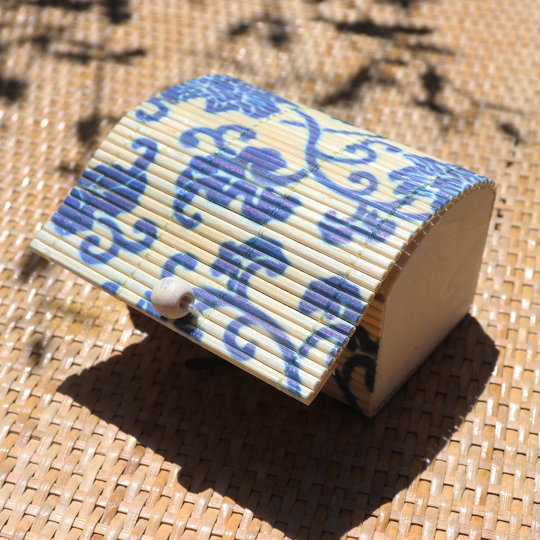 Pop Up Vintage Bamboo Blue Orchid Gift Box