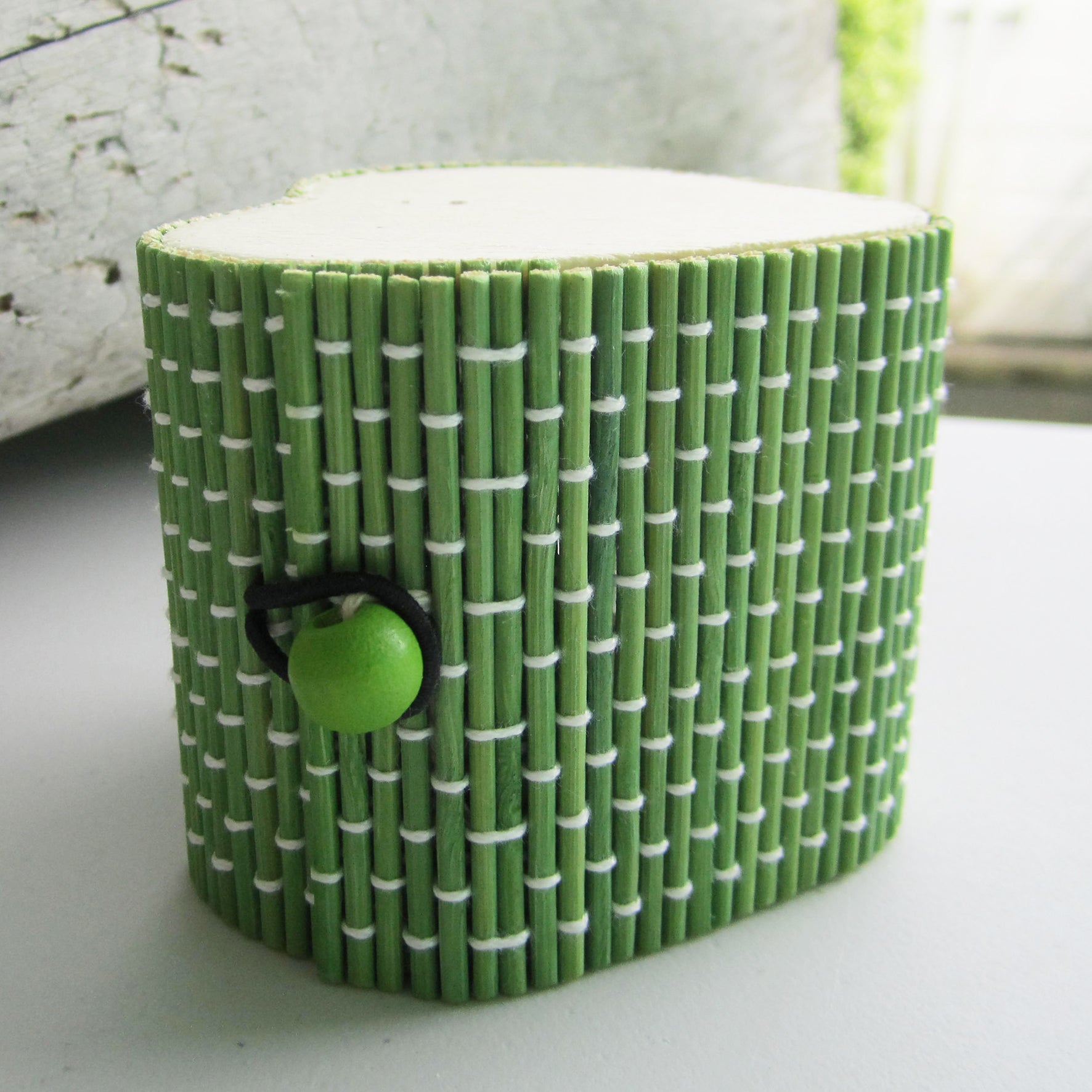 Simple Cute Heart Shaped Bamboo Storage Box - Green