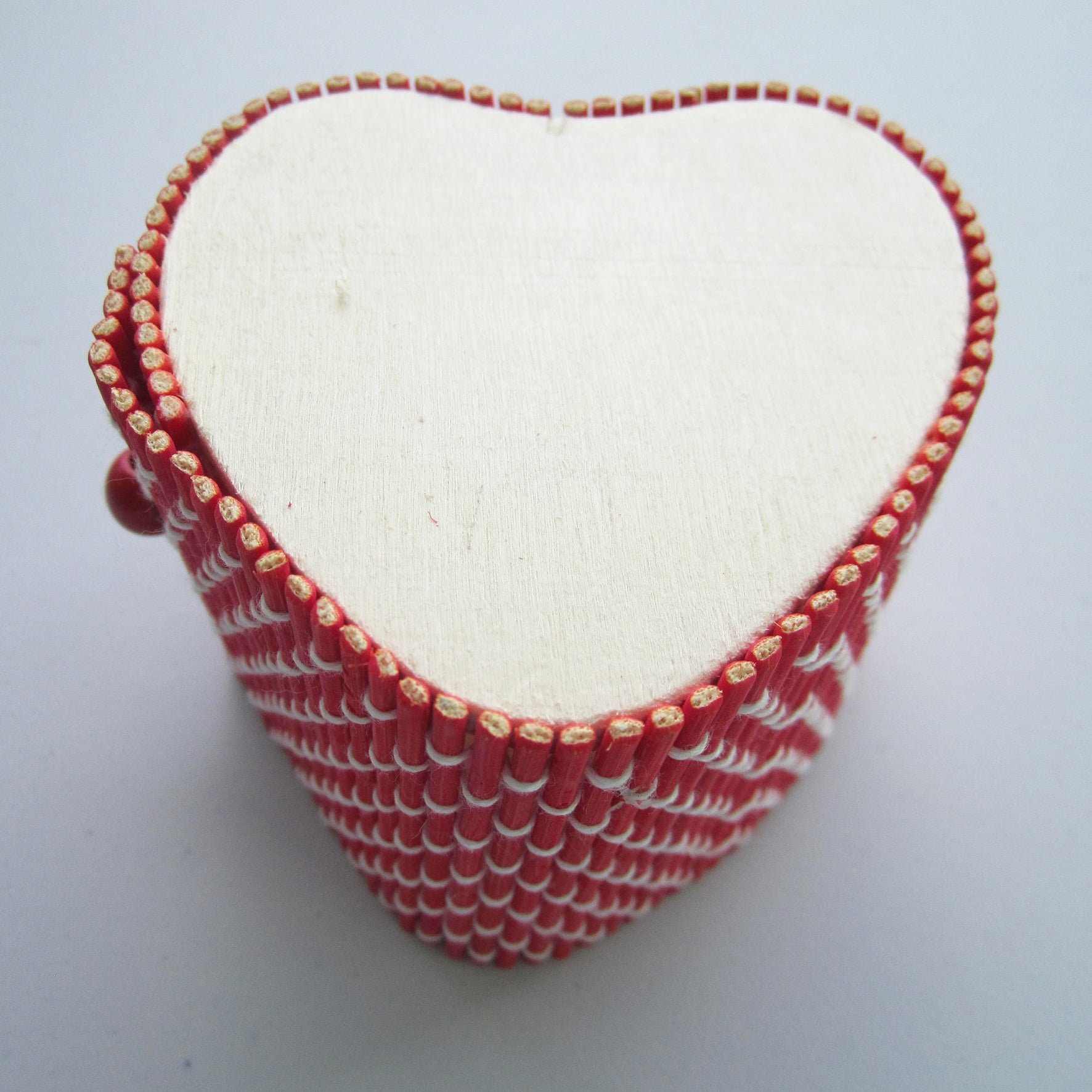 Simple Cute Heart Shaped Bamboo Storage Box - Red