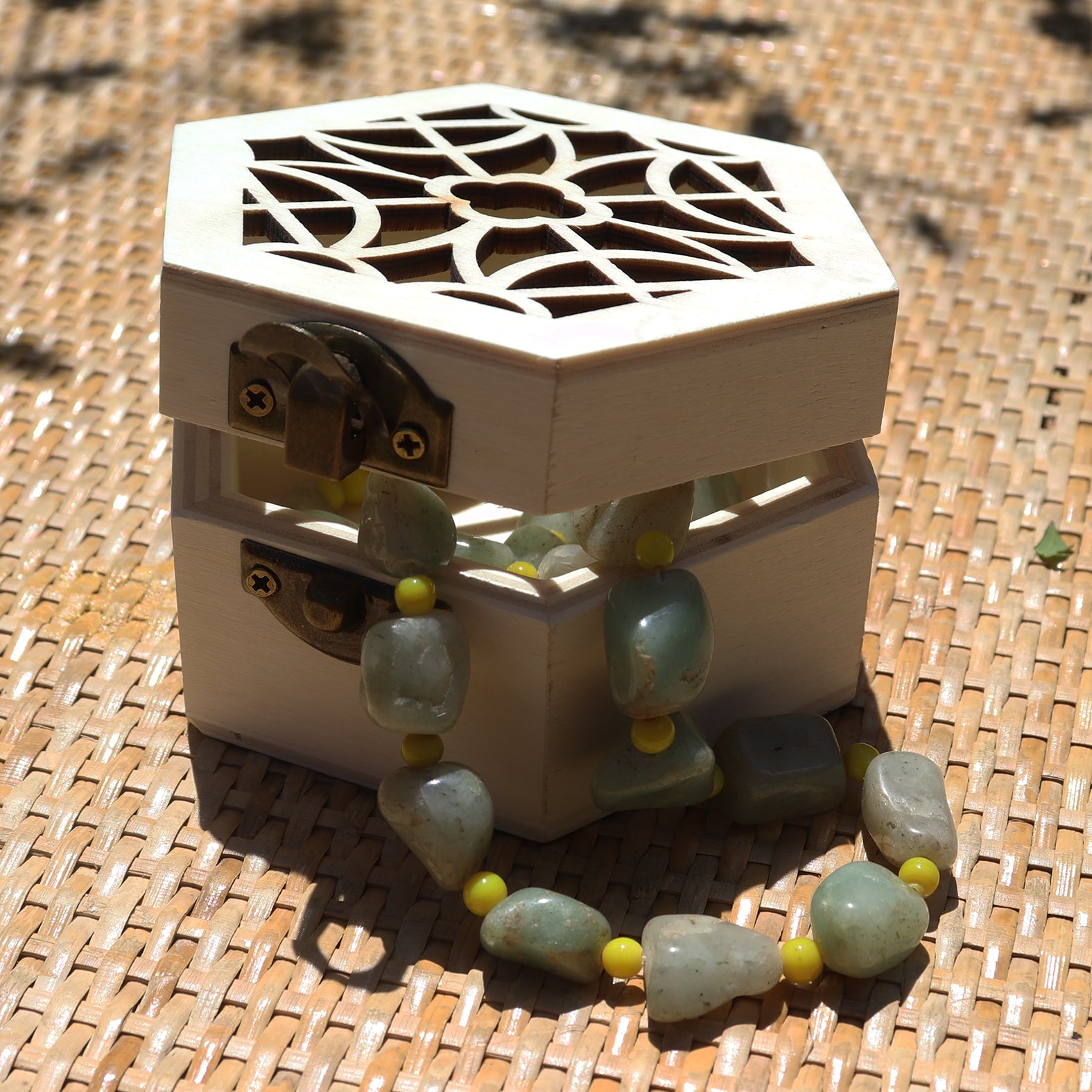 Hexagon Classic Floral Cup Wooden Gift Box