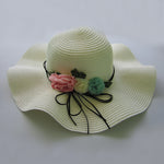 Sensational Straw Hat with flowers - White